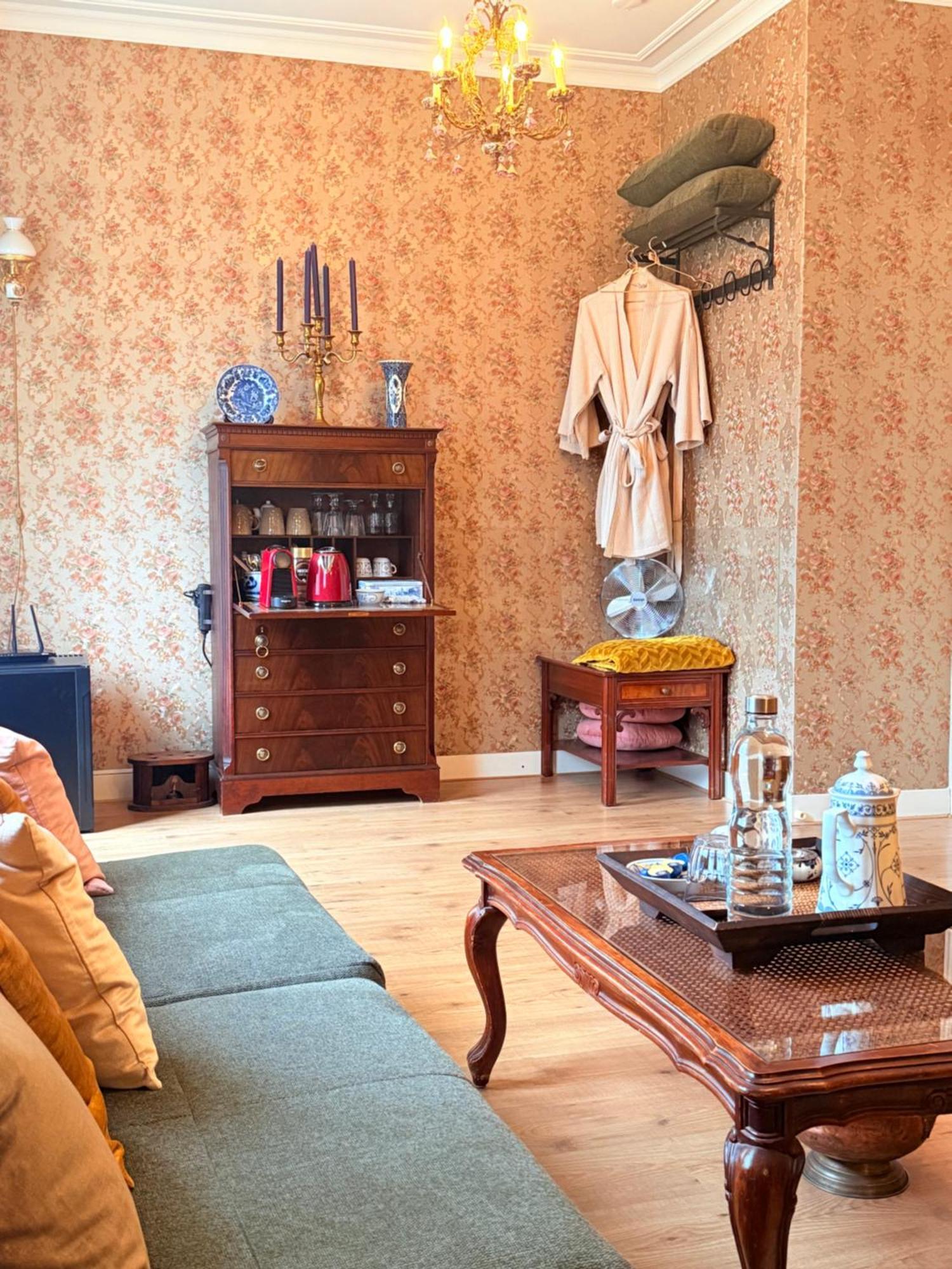 Luxurious Classical Dutch Styled Room In City Centre Of The Hague - Home Stay المظهر الخارجي الصورة