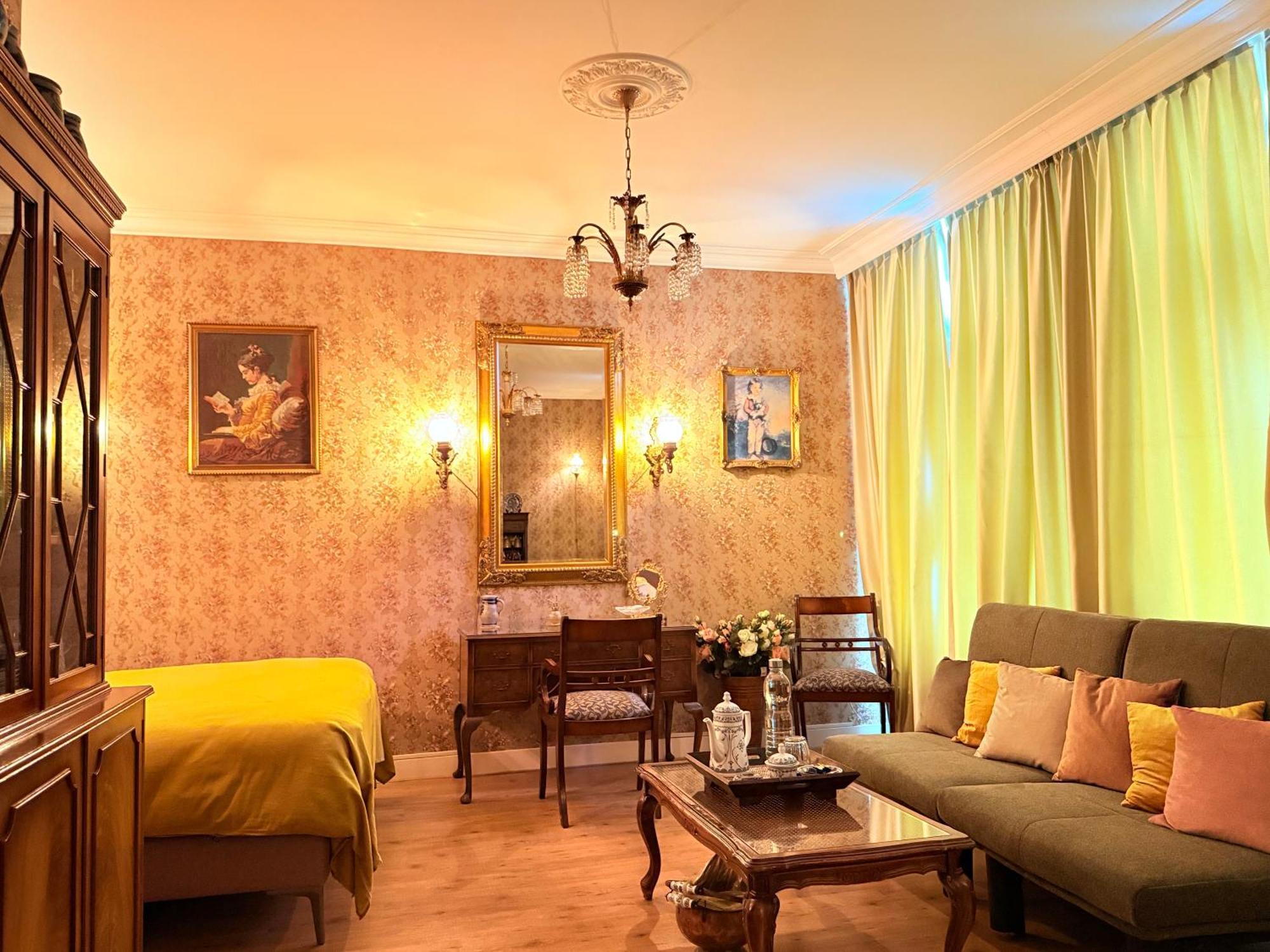 Luxurious Classical Dutch Styled Room In City Centre Of The Hague - Home Stay المظهر الخارجي الصورة